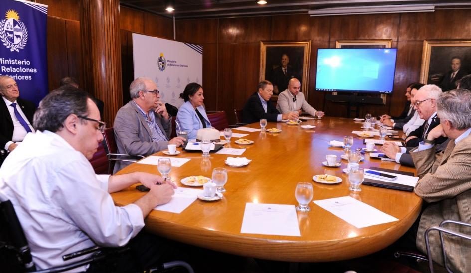 Acertada iniciativa del presidente uruguayo Yamandú Orsi instrumentada por su Canciller Mario Lubetkin 