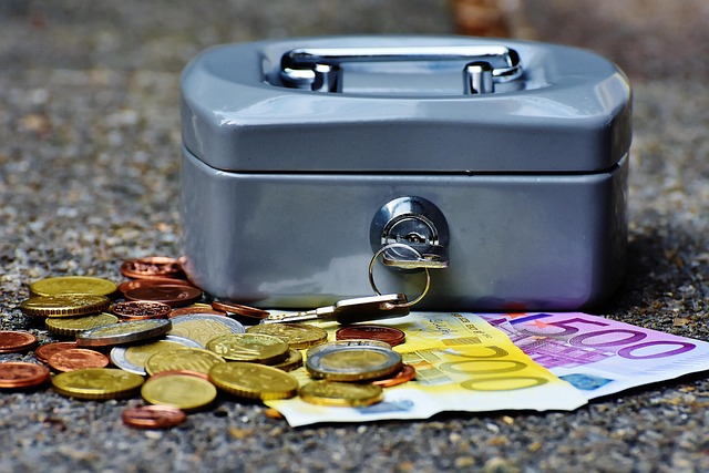 La inflación llegando al 5%, Ceuta invadida en el marco de una guerra híbrida y la Puerta del Sol ilegalmente ocupada para hacer gimnasia revolucionaria.